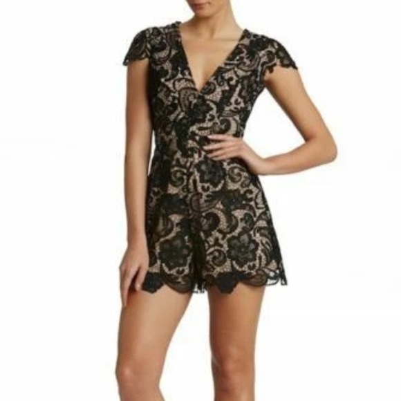 Dress the Population Juliette Lace Romper NWT Black & Nude Size Medium - Picture 2 of 12